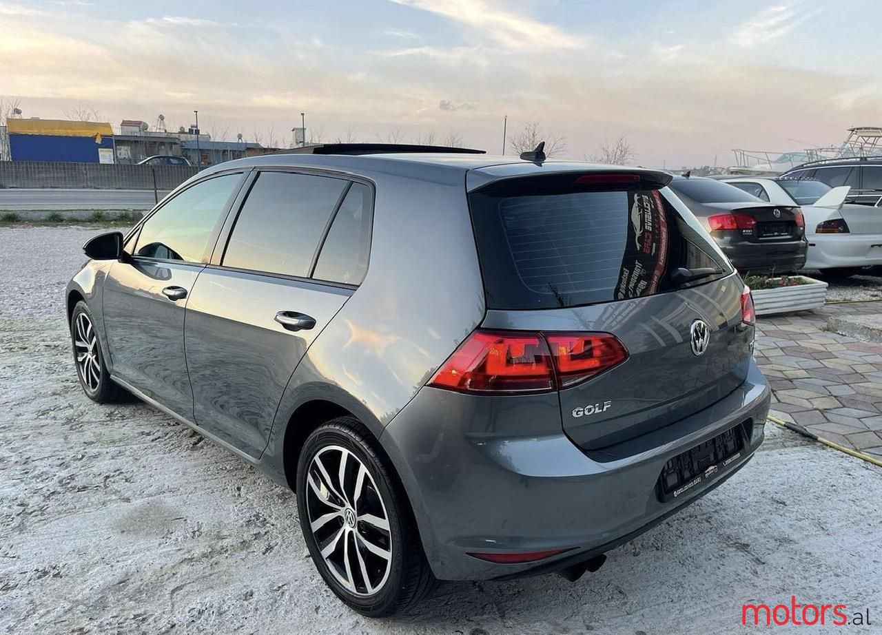 2015' Volkswagen Golf photo #6