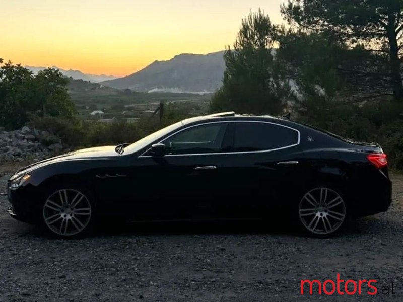 2015' Maserati Ghibli photo #4