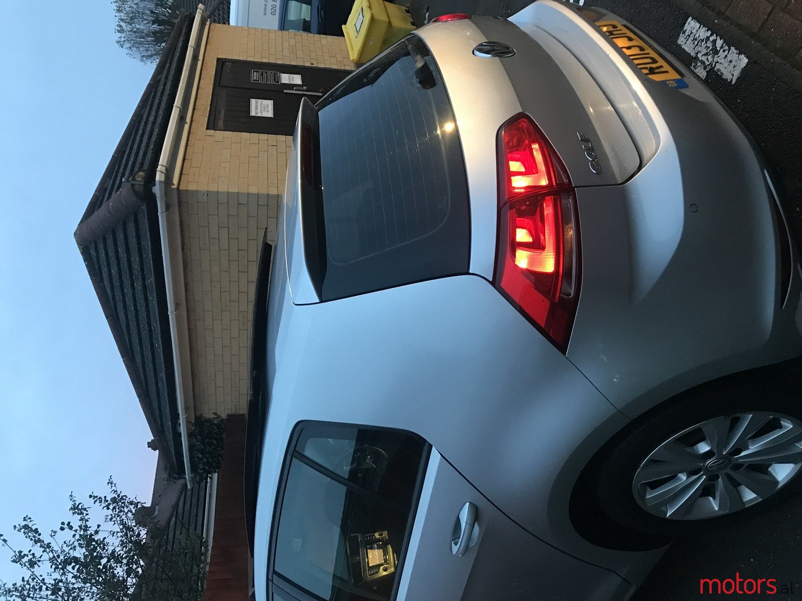 2013' Volkswagen Golf TDI BlueTech photo #6