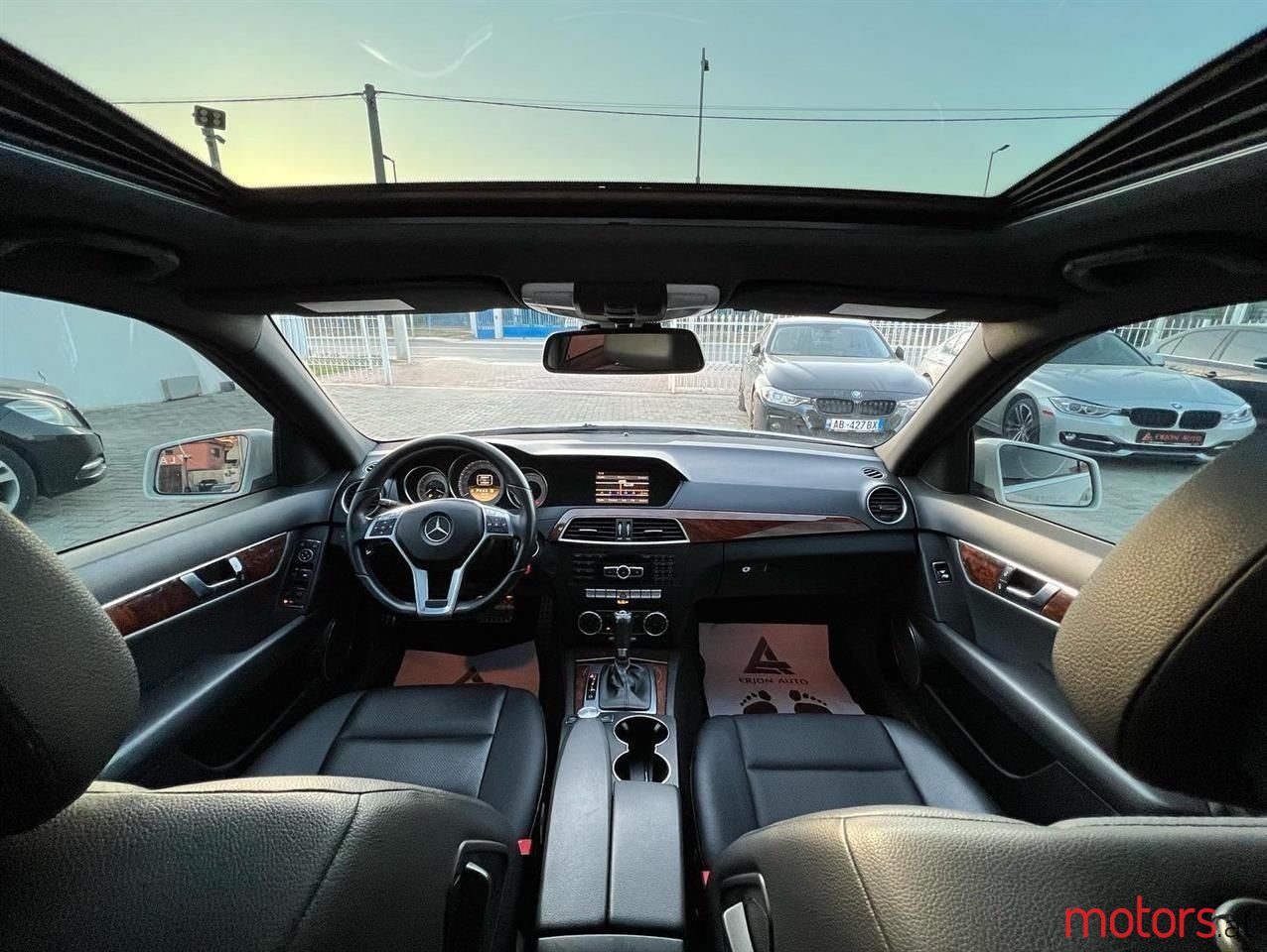 2012' Mercedes-Benz C 250 photo #5