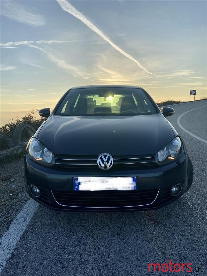 2010' Volkswagen Golf photo #1