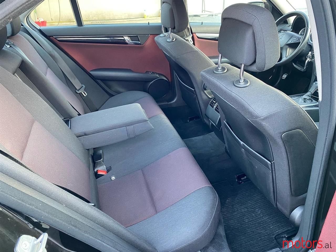 2008' Mercedes-Benz C 180 photo #2