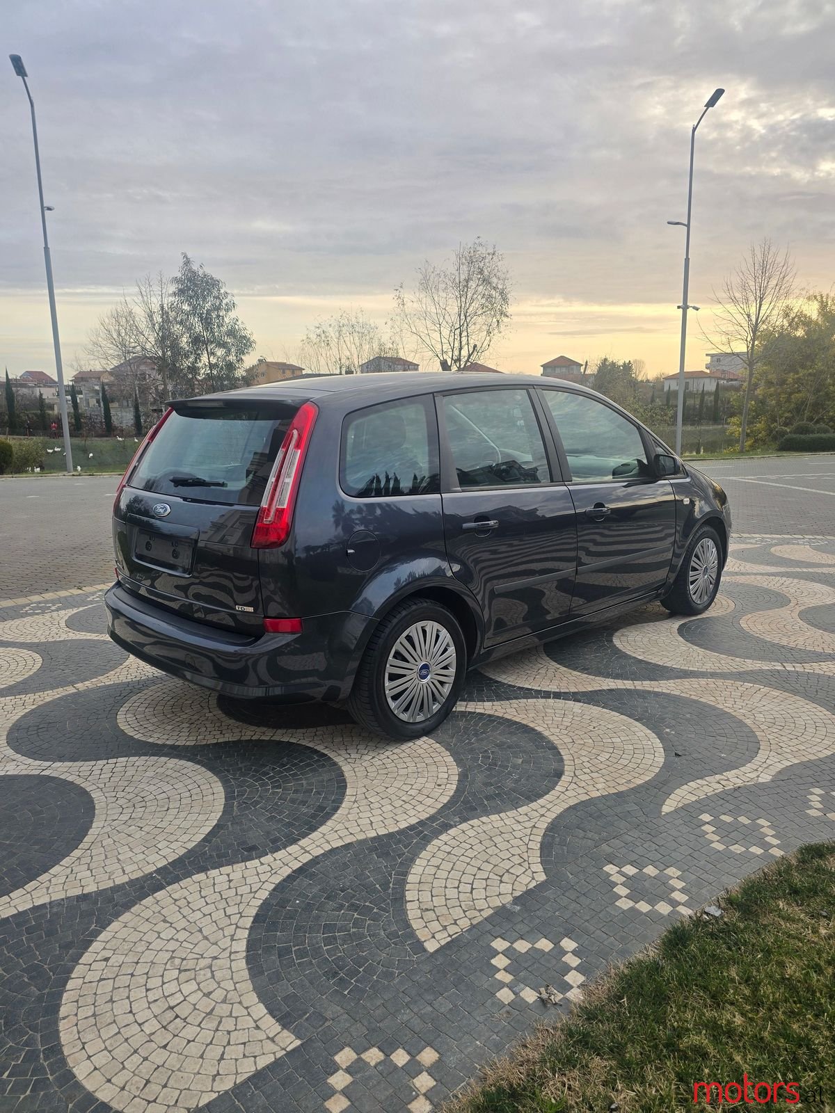 2009' Ford C-MAX photo #3