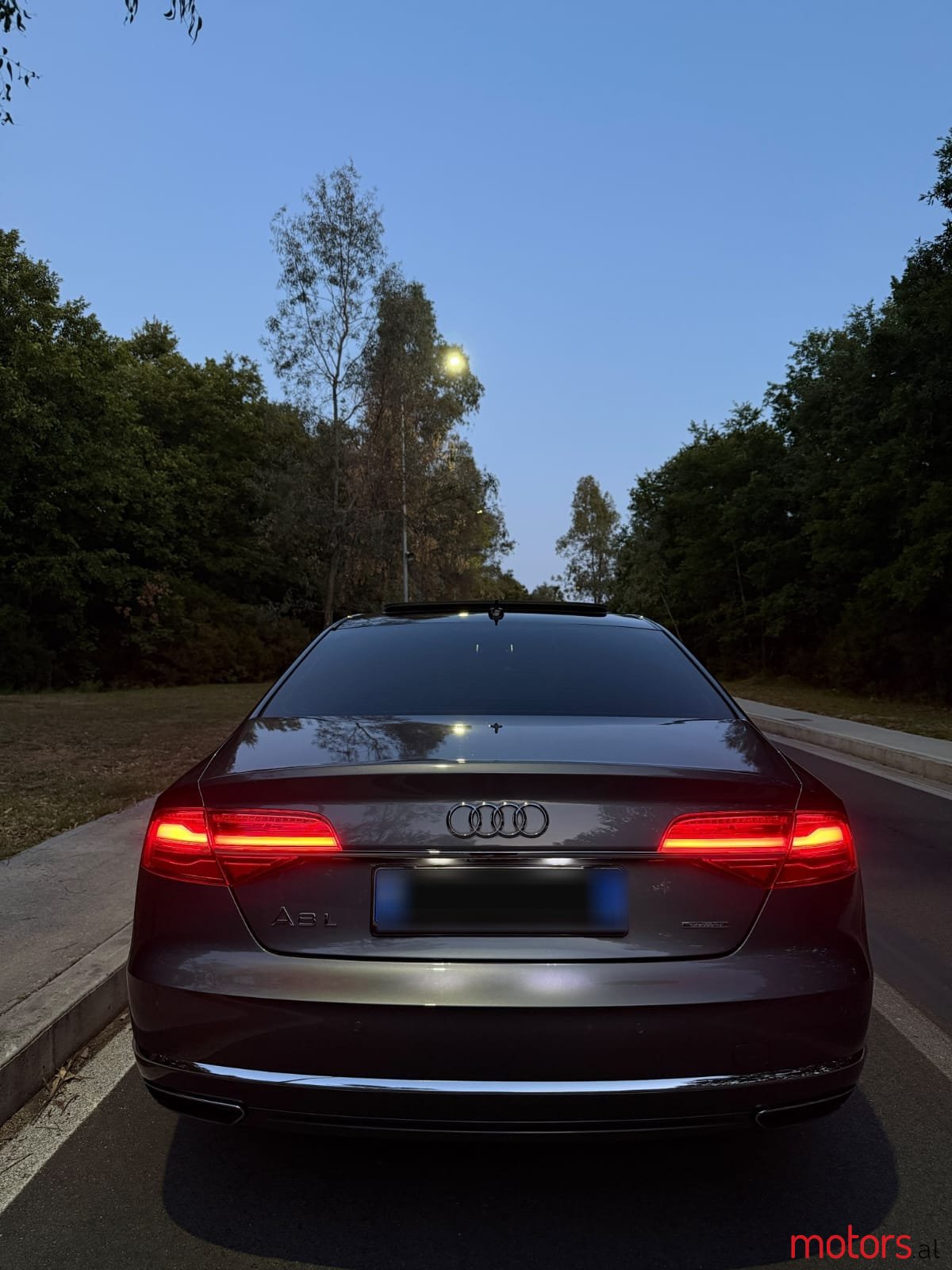 2015' Audi A8 photo #2