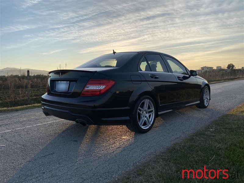 2012' Mercedes-Benz C 250 photo #3