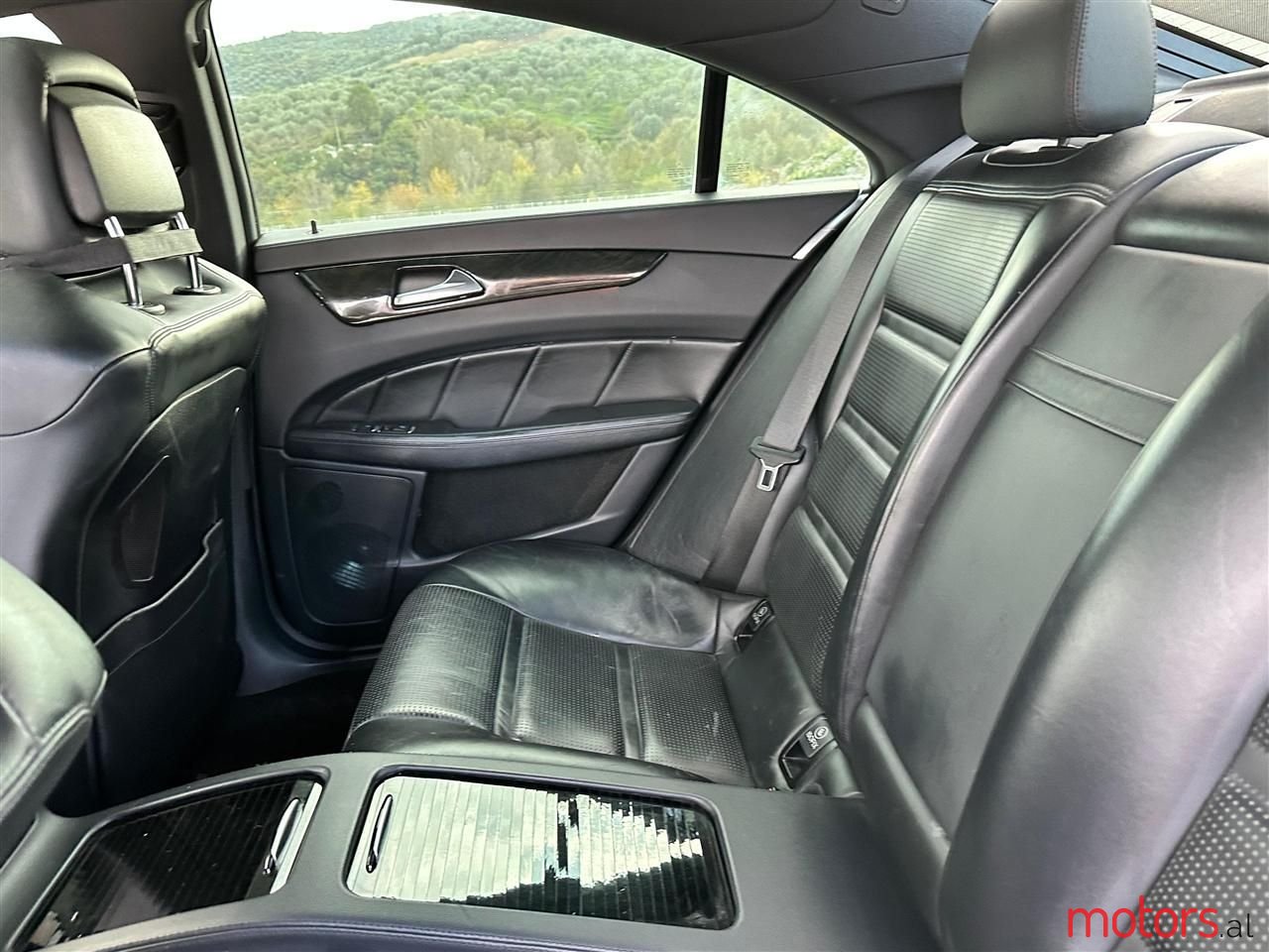 2012' Mercedes-Benz CLS 63 AMG photo #6