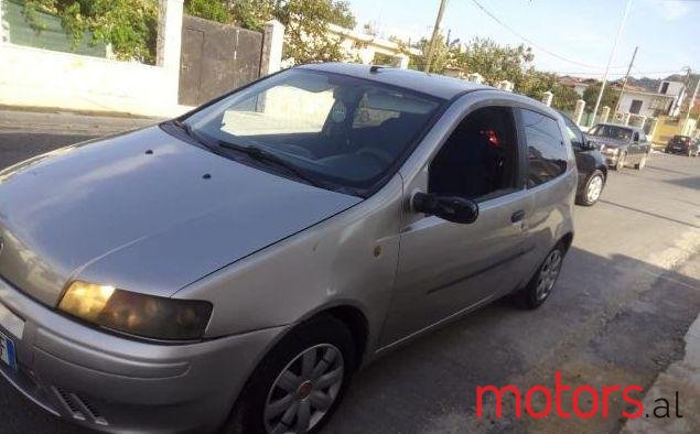 2001' Fiat Punto photo #1