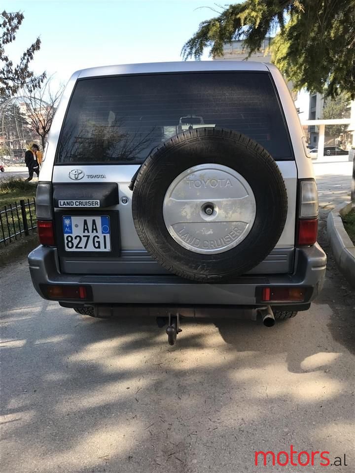 2001' Toyota Land Crusier photo #3