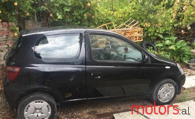 2003' Toyota Yaris photo #1