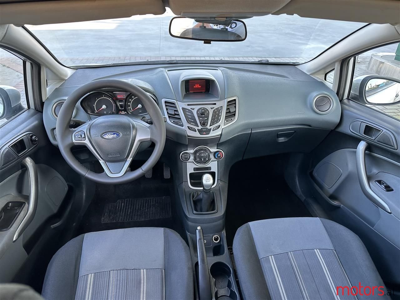 2009' Ford Fiesta photo #4