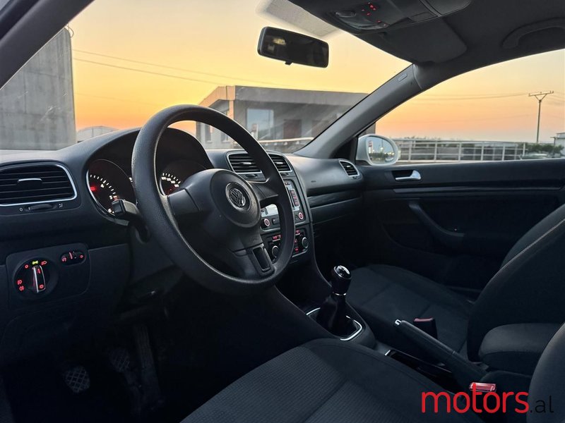 2013' Volkswagen Golf photo #3