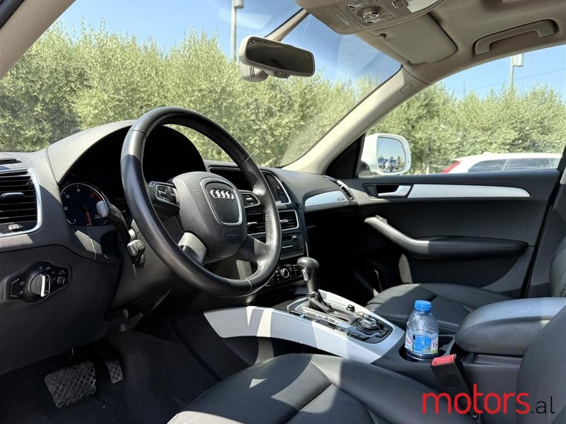2011' Audi Q5 photo #2