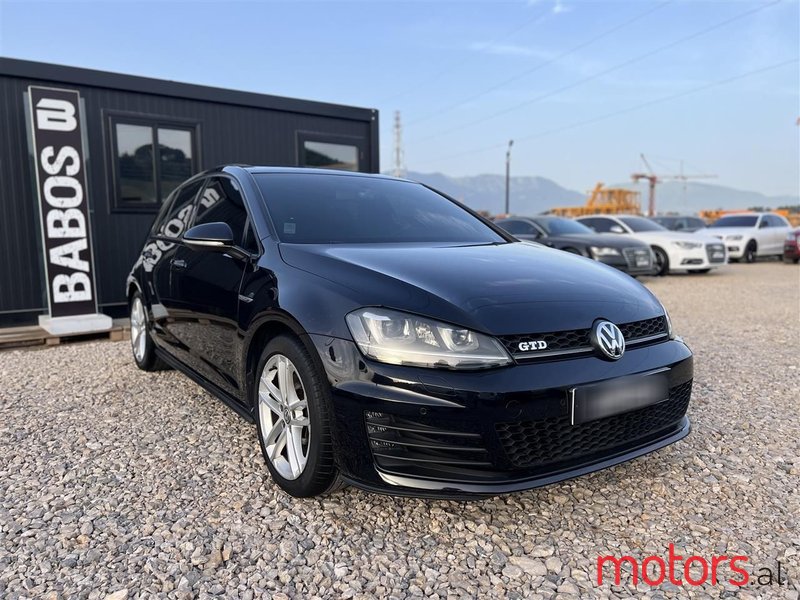 2015' Volkswagen Golf photo #1