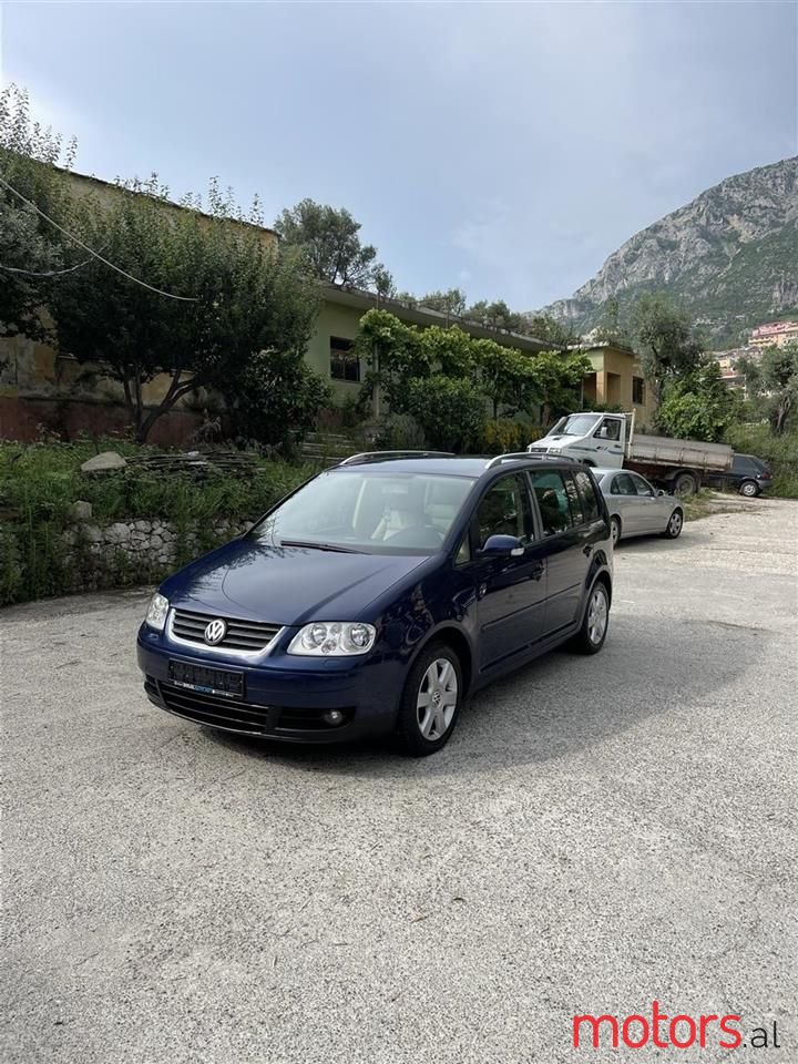 2005' Volkswagen Touran photo #1