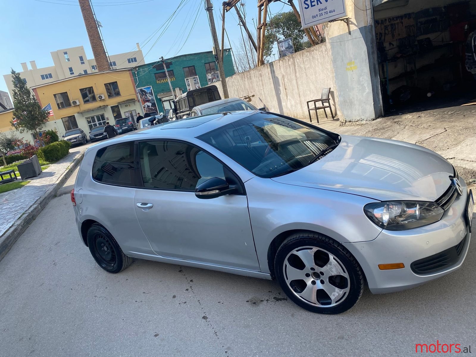 2010' Volkswagen Golf photo #4