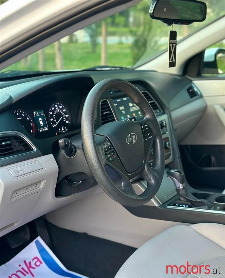 2016' Hyundai Sonata photo #6