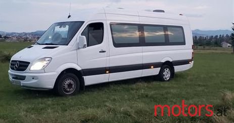 2008' Mercedes-Benz 220 photo #4