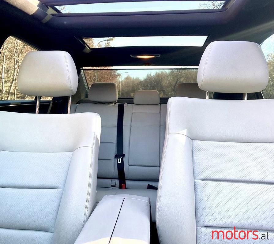 2010' Mercedes-Benz E 350 photo #5