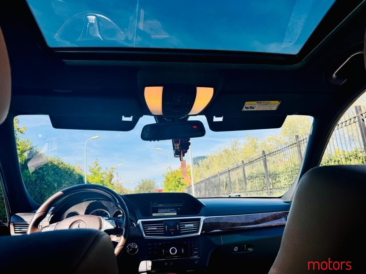 2010' Mercedes-Benz E 350 photo #5