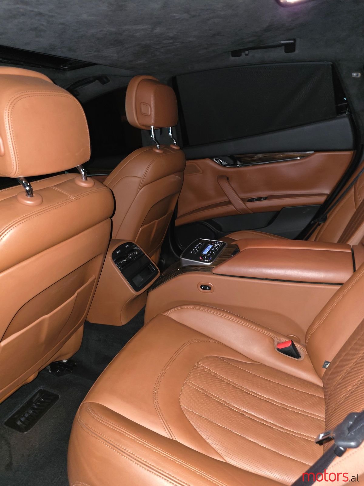 2015' Maserati Quattroporte photo #6