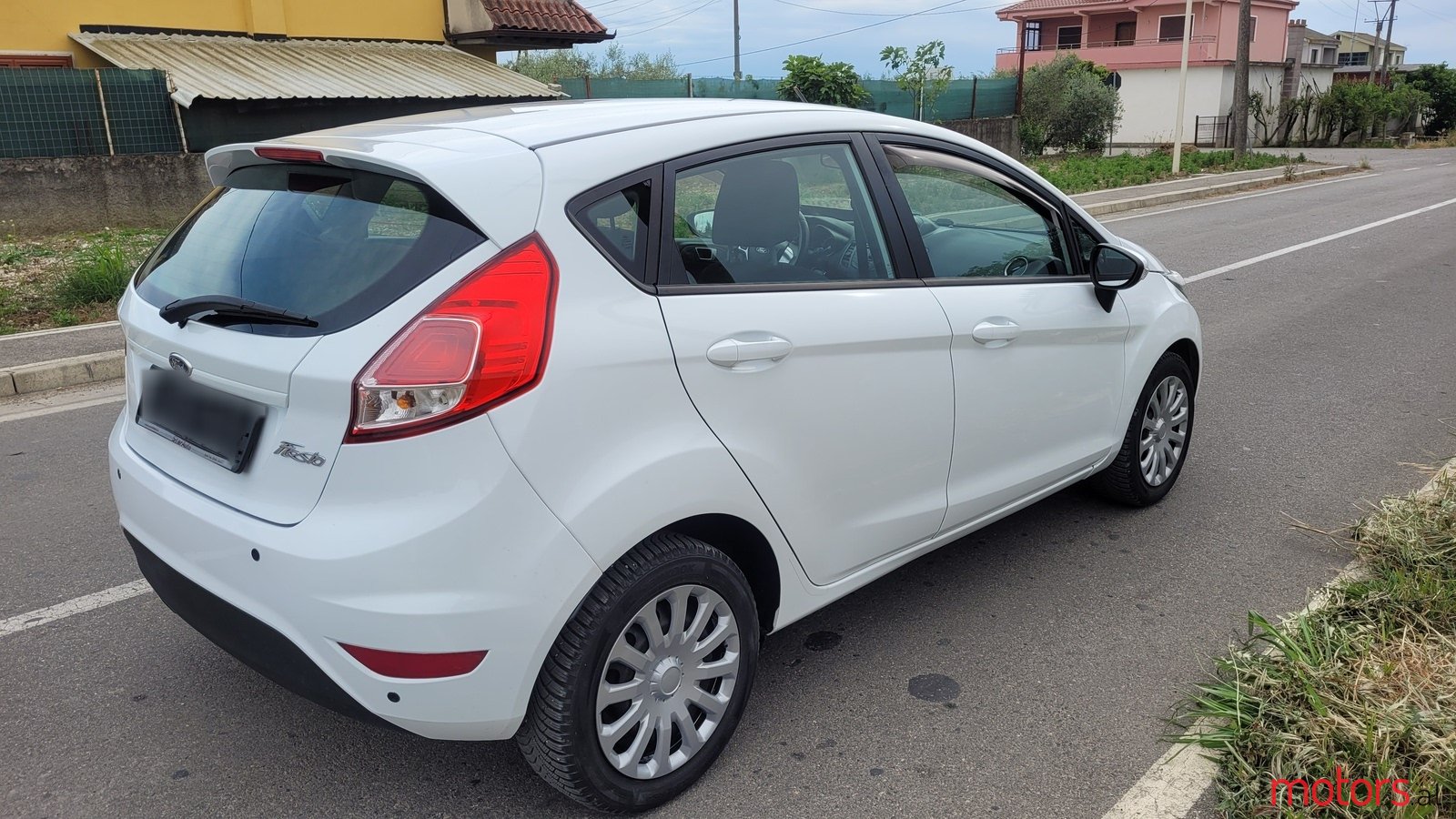 2013' Ford Fiesta photo #3