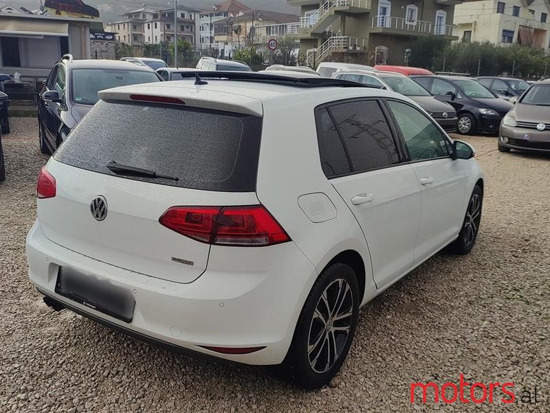2014' Volkswagen Golf photo #5