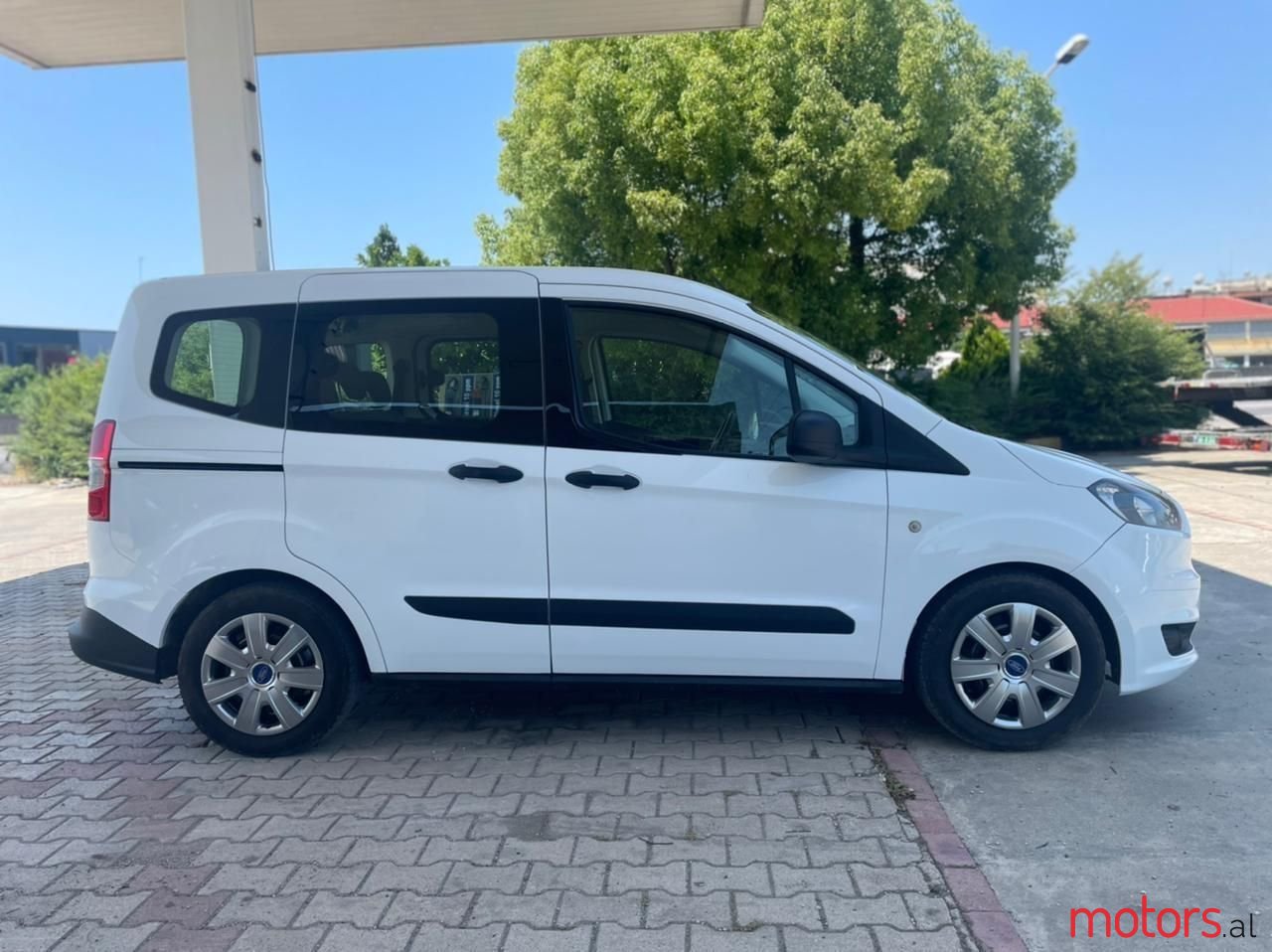 2016' Ford Tourneo photo #3