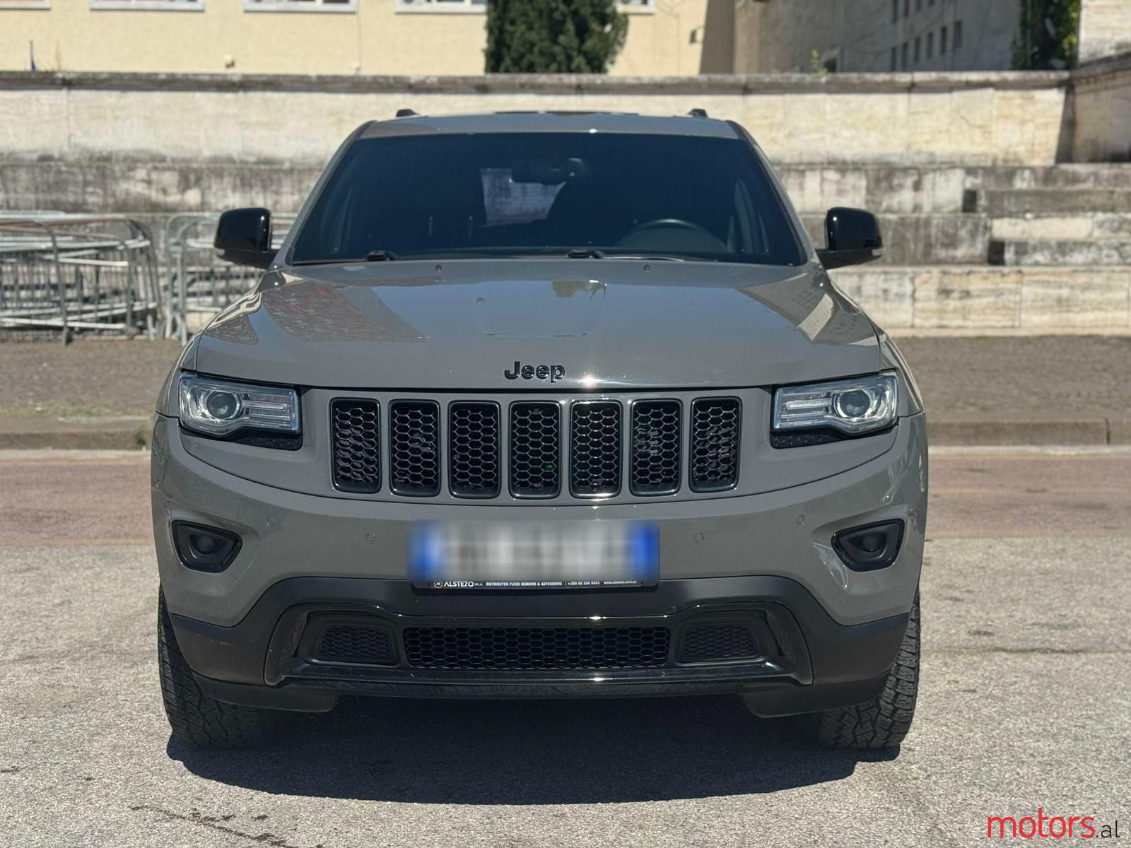 2015' Jeep Grand Cherokee photo #1
