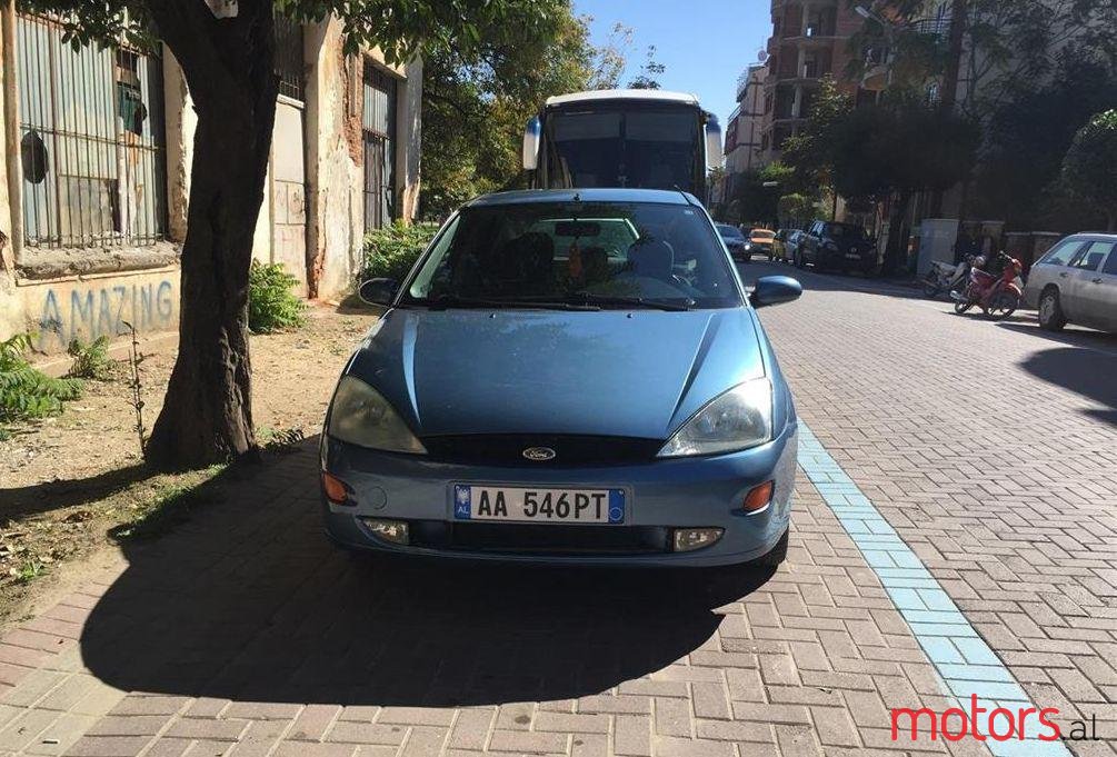 2000' Ford Focus photo #1