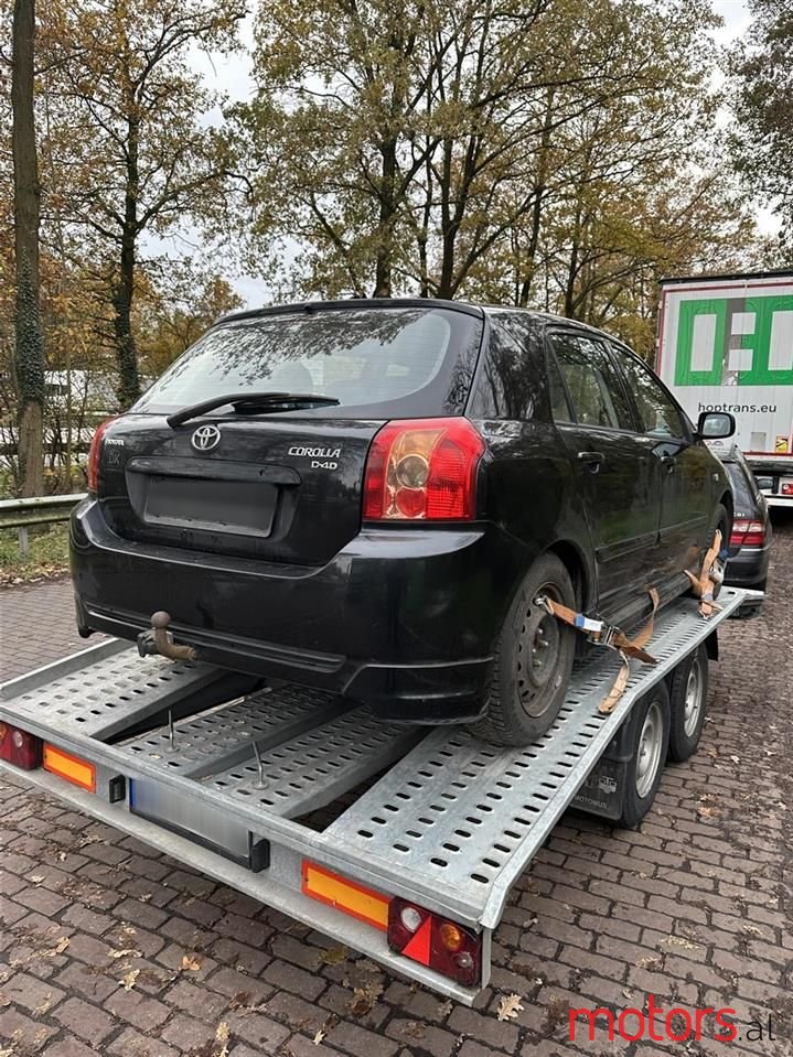 2005' Toyota Corolla photo #2