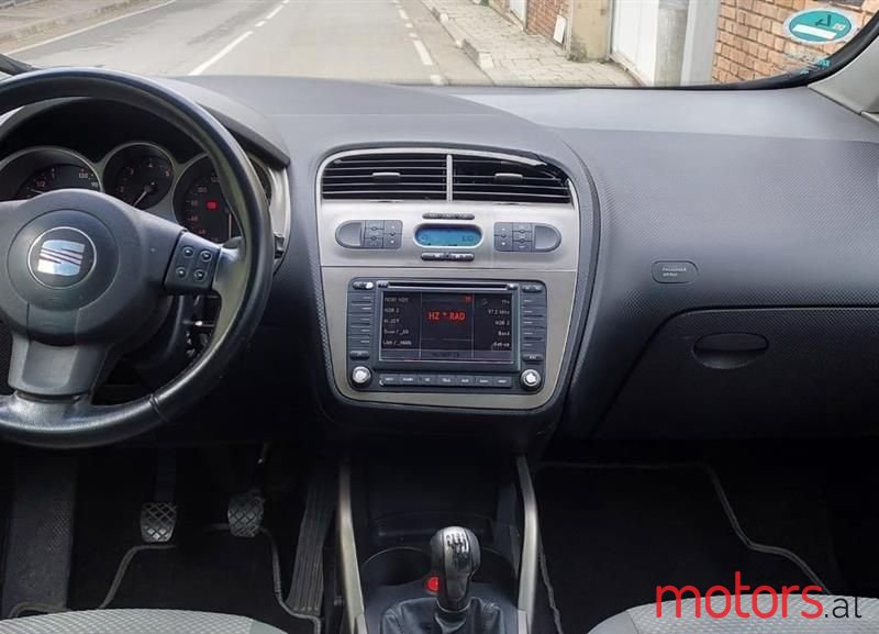 2004' SEAT Altea photo #5
