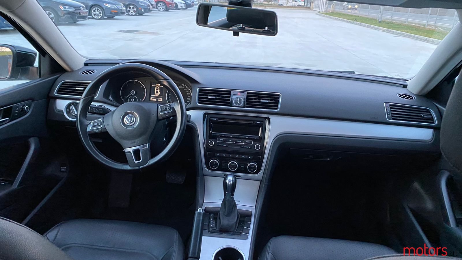 2013' Volkswagen Passat photo #2