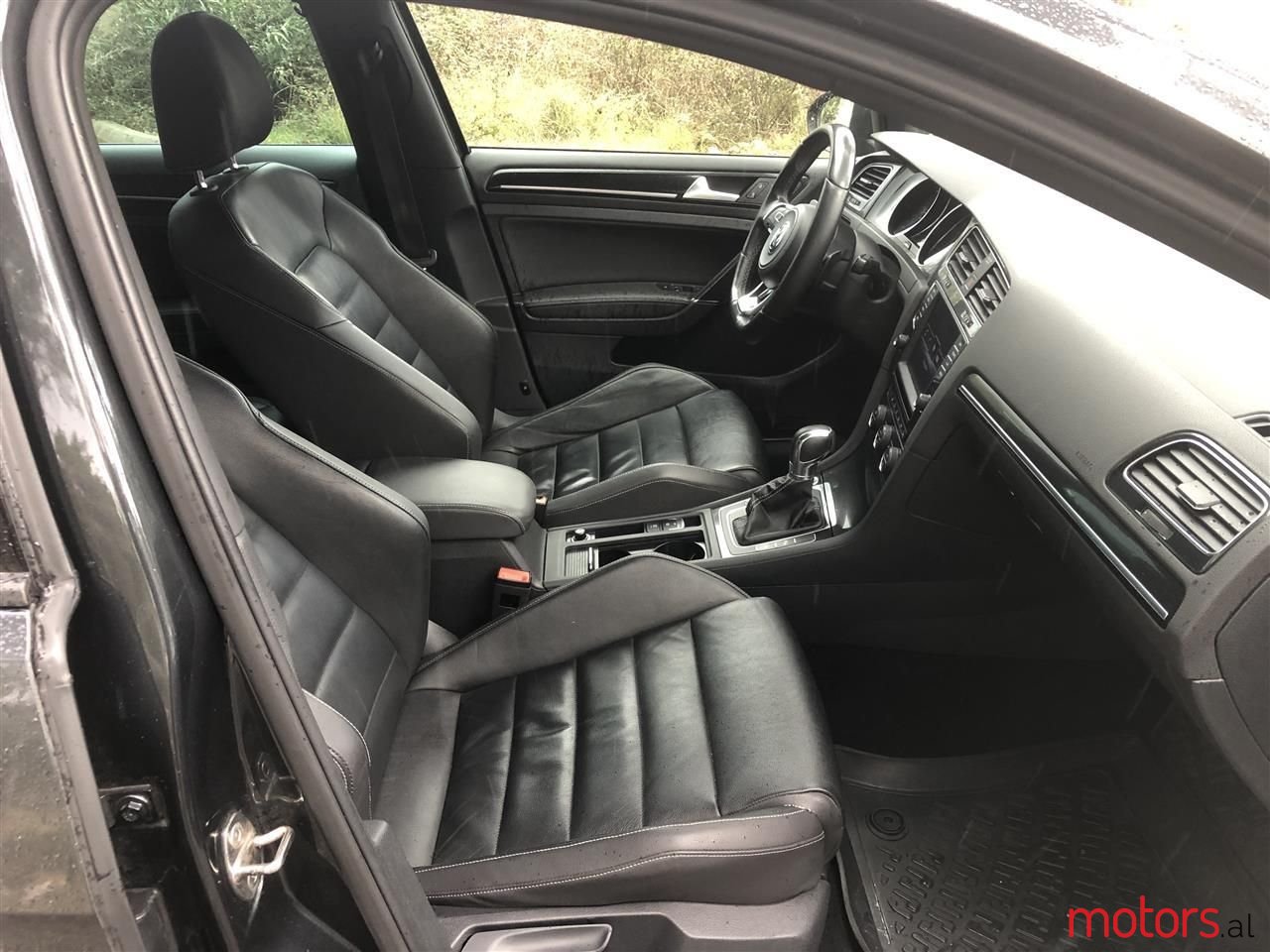 2014' Volkswagen Golf photo #2