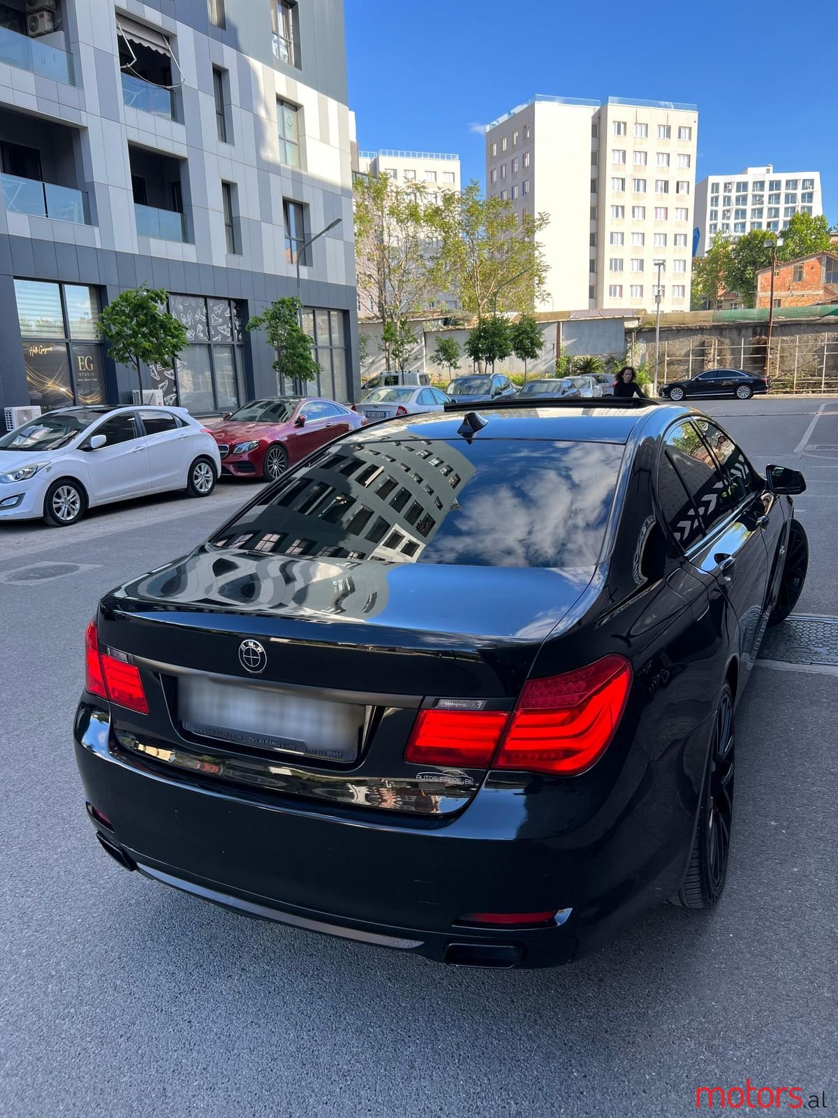 2013' BMW 730 photo #2