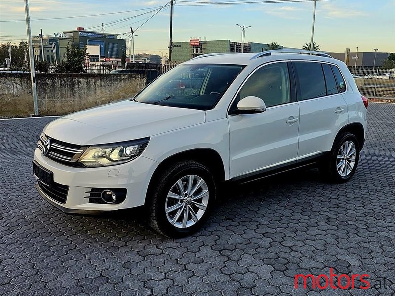 2014' Volkswagen Tiguan photo #1