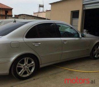 2008' Mercedes-Benz E-Class photo #2