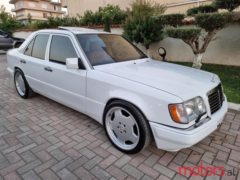 1993' Mercedes-Benz E 500 photo #5