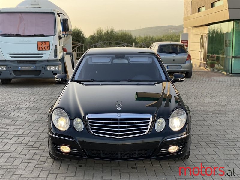 2008' Mercedes-Benz E 320 photo #6