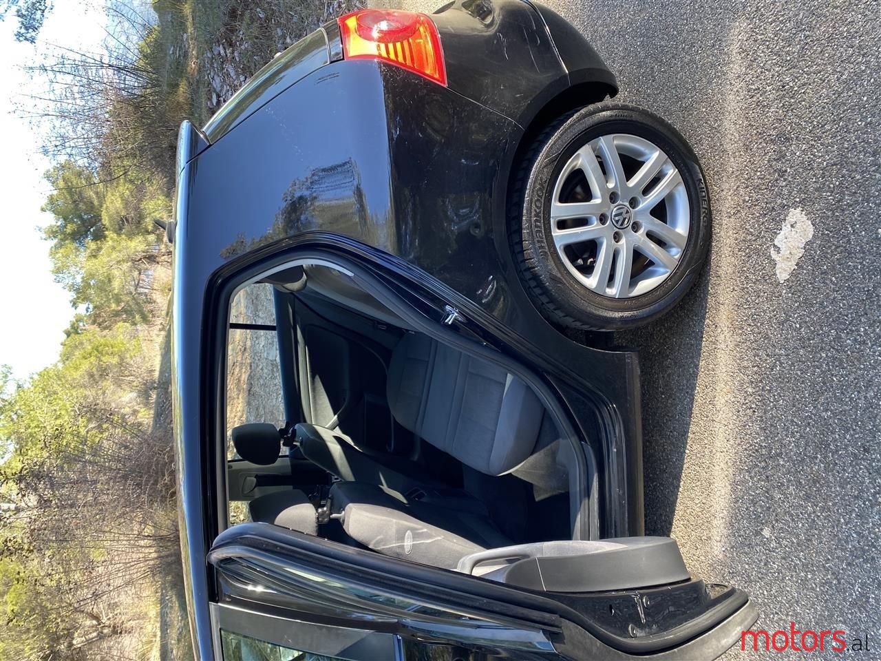 2006' Volkswagen Golf photo #5