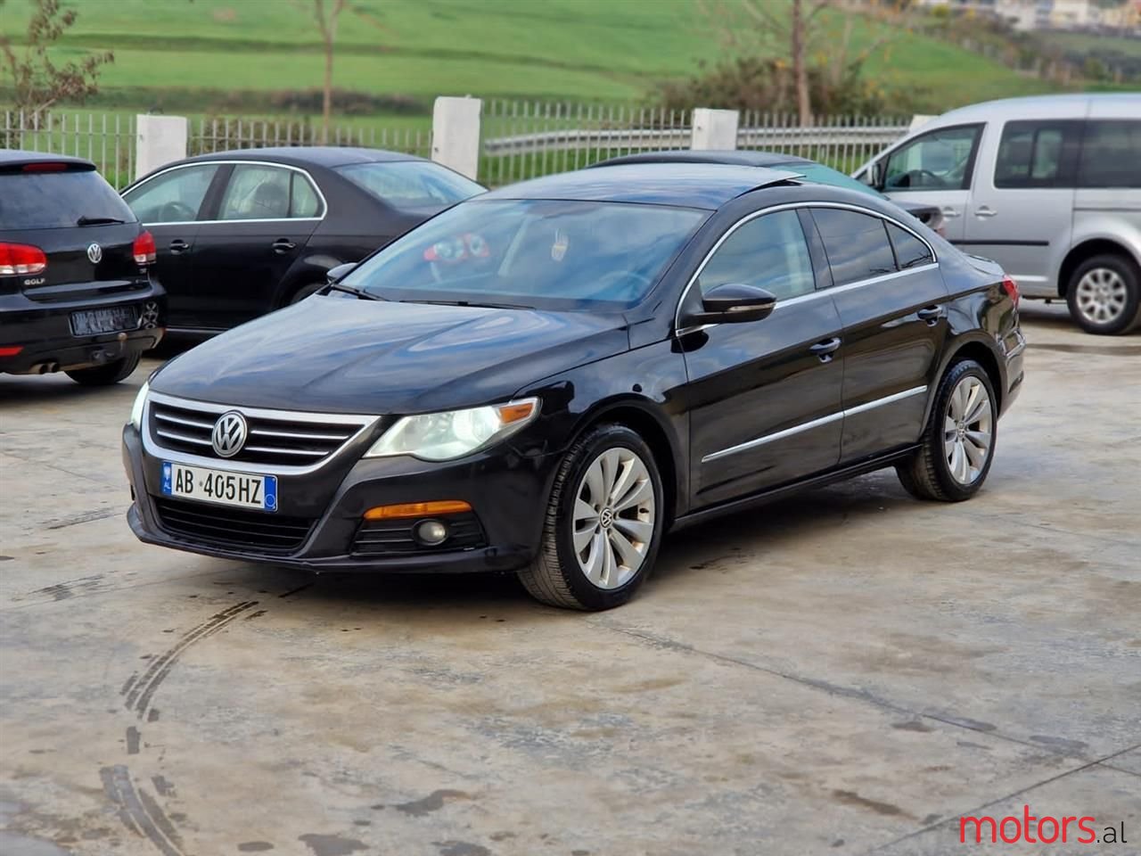 2010' Volkswagen Passat photo #2