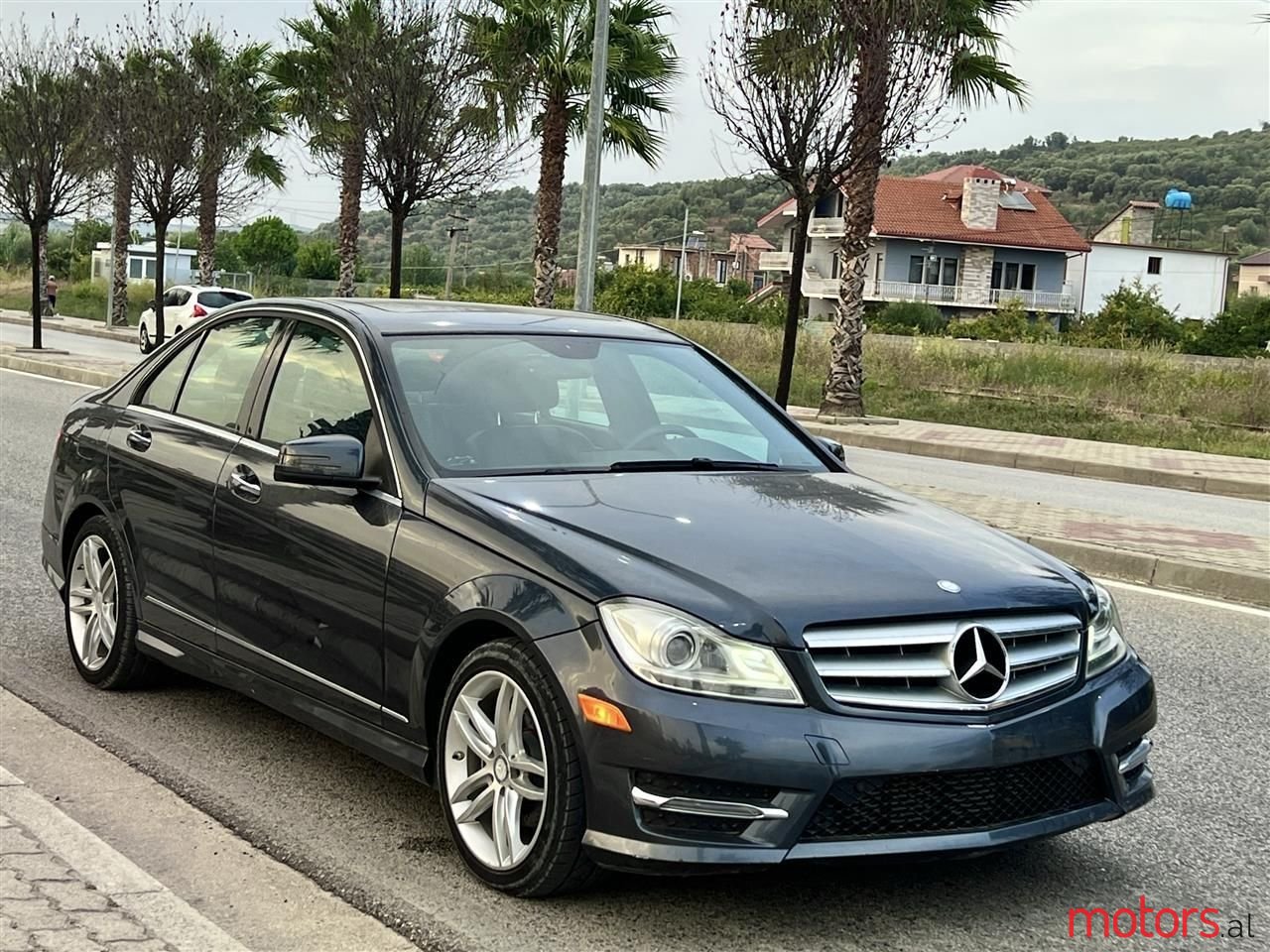 2013' Mercedes-Benz C 250 photo #1