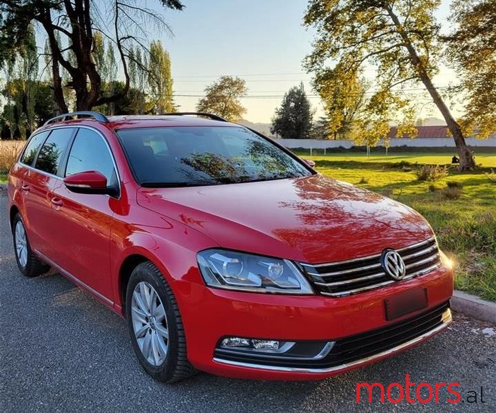 2013' Volkswagen Passat photo #4