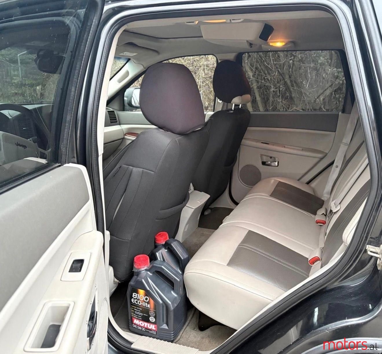 2007' Jeep Grand Cherokee photo #2