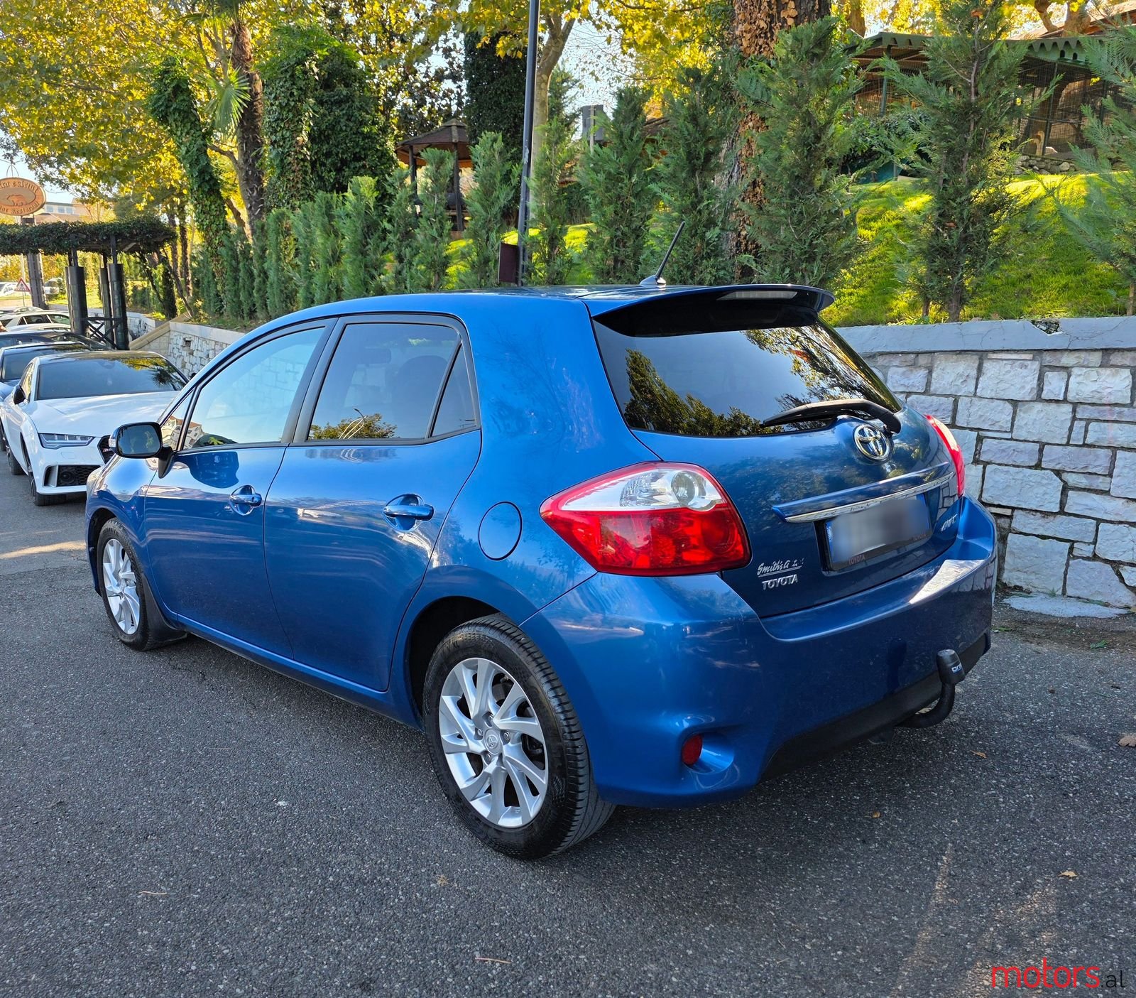 2010' Toyota Auris photo #4