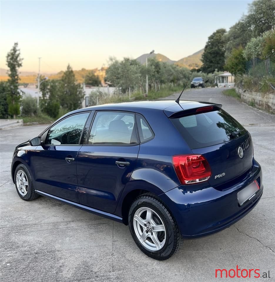 2010' Volkswagen Polo photo #6