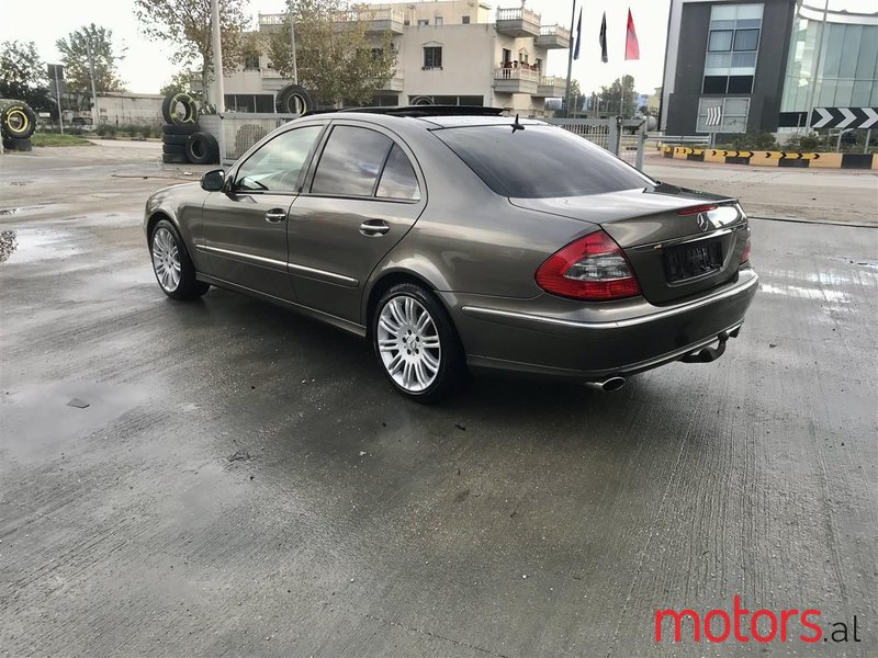 2008' Mercedes-Benz E 320 photo #4