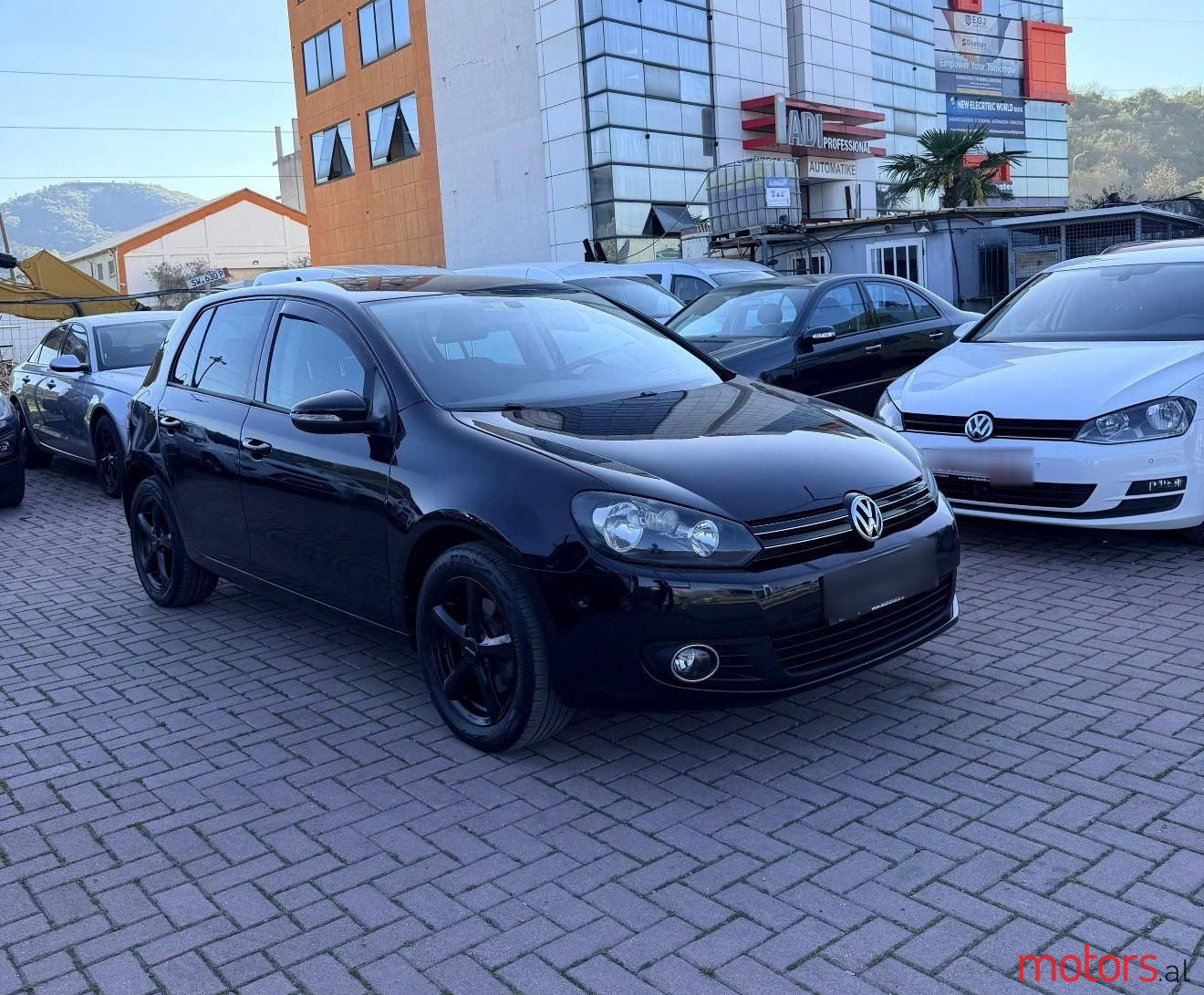2012' Volkswagen Golf photo #2