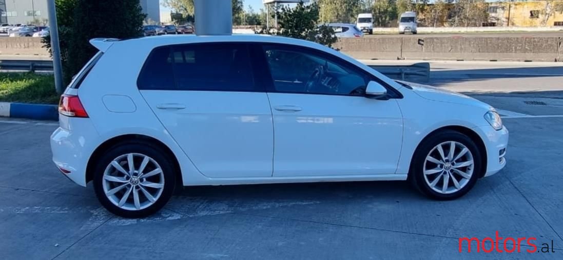 2013' Volkswagen Golf photo #6