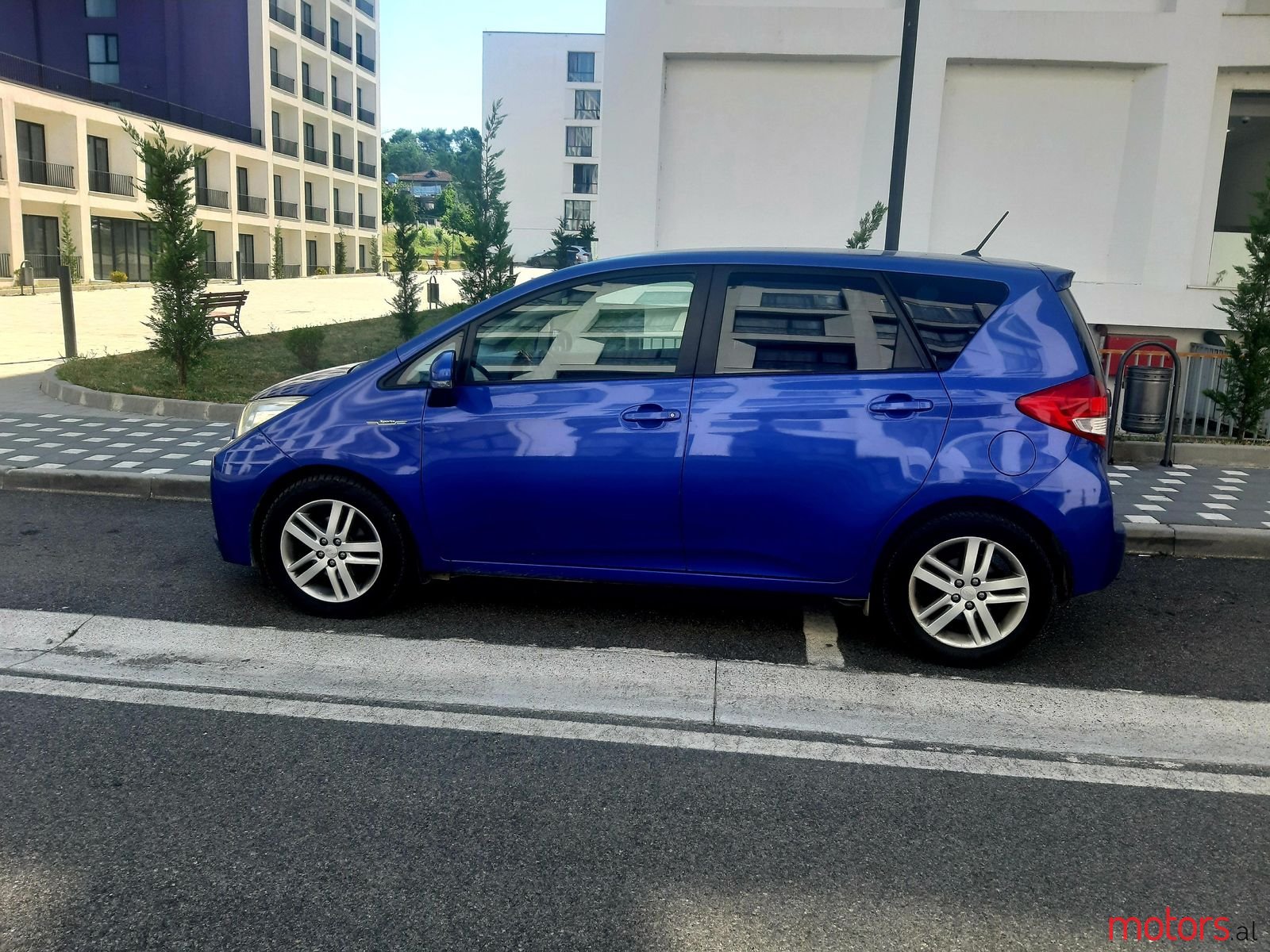 2012' Toyota Urban Cruiser photo #6