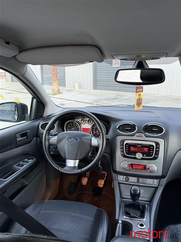 2009' Ford Focus photo #3